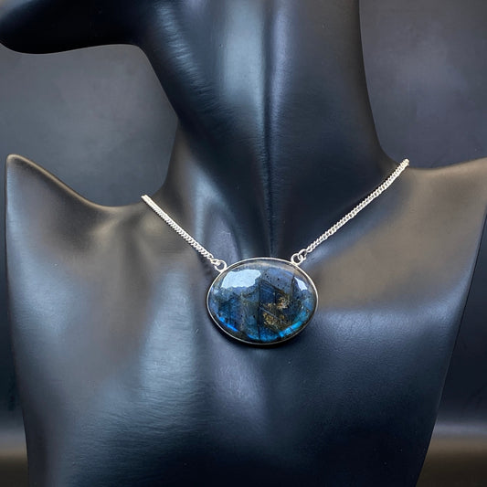 .925 Sterling Silver Labradorite Oval Fixed Necklace - 46cm