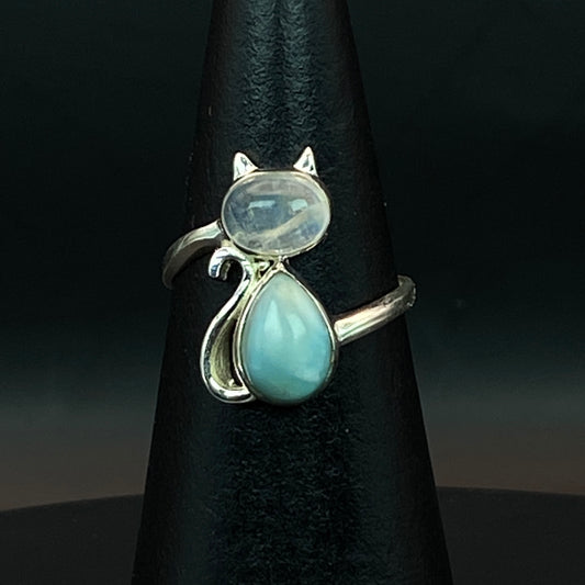 .925 Sterling Silver Rainbow Moonstone & Larimar Cat Ring - Size 9